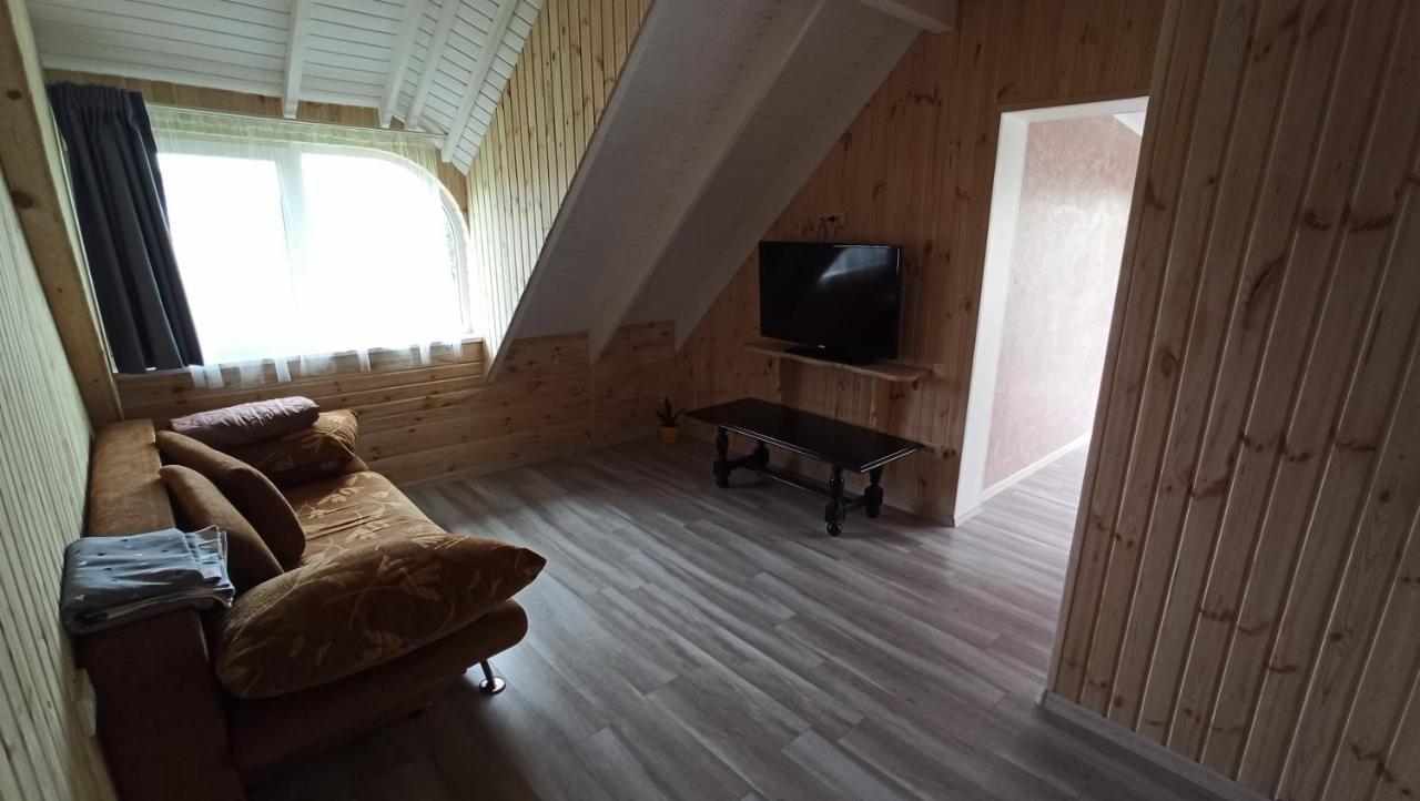 Eco House Hotel Chornomorsk Exterior foto